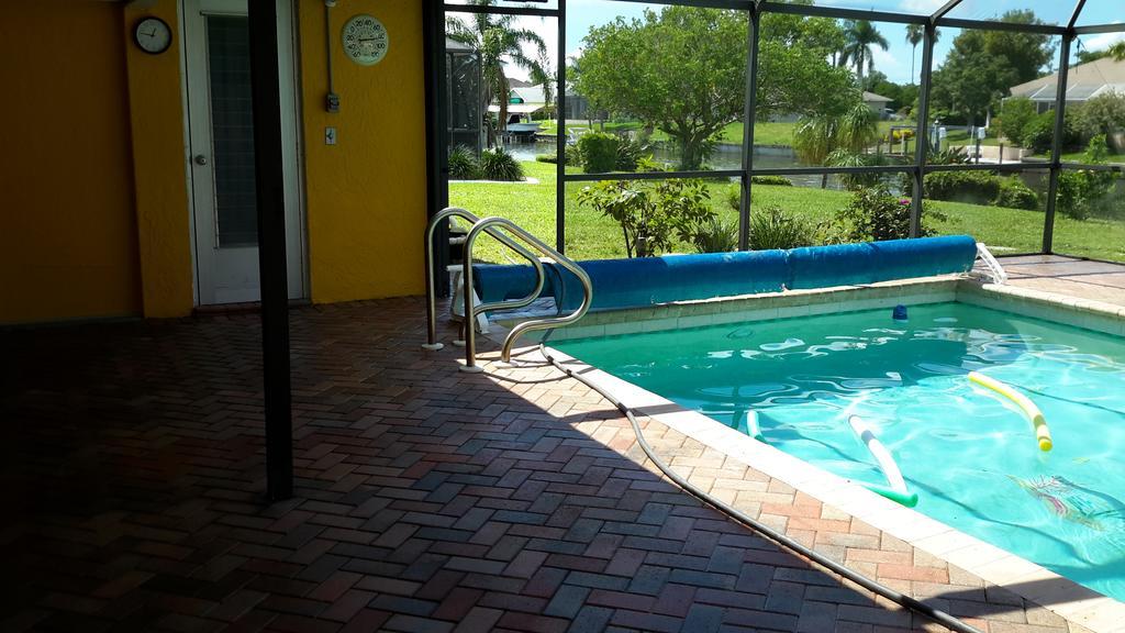 Villa Flannie Cape Coral Exterior photo